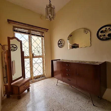 Eem Student Is-Swieqi